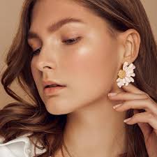 Amazon.com: Gold Clip On Earrings for Women Trendy Non Piercing Flower  Dangle Earrings Floral Earring 14K Gold Plated Lightweight Earrings for ...
