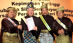 Bekas timbalan ketua menteri sabah, datuk raymond tan shu kiah mengumumkan penyertaan dalam parti warisan sabah. Bekas Timbalan Ketua Menteri Pulau Pinang Tambah Luka Pkr Mendaulatkan Martabat Bangsa