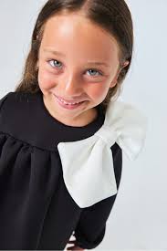 Siyah Omzu Fiyonk Detaylı Kız Çocuk Elbise