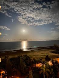 Check spelling or type a new query. Pemandangan Waktu Malam Bulan Timurbay Serenity Facebook