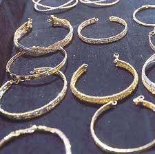 Di bawah adalah antara koleksi cincin emas yang terdapat di kedai emas kami iaitu angsa emas di bangi selangor seberapa banyak gambar cincin emas bersama nama dan detail. Rekaan Klasik Dari Itali Bhplus Berita Harian