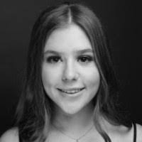 Elizabeth Coletta's Instagram, Twitter & Facebook