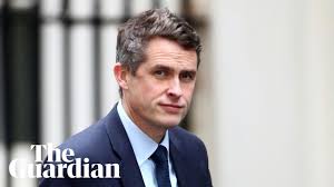 Gavin williamson, mp for south staffordshire, celebrated small business saturday by visiting small businesses across the constituency to encourage shoppers to shop locally in the run up to christmas. Gavin Williamson Says He Will Ditch Target Of Sending Half Of Young People To University Youtube