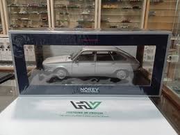 Image result for Gris Argent 1977 Renault