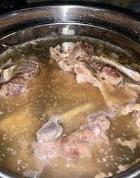Easiest Bone Broth Now Even Easier The Healthy Dog Workshop In 2020 Bone Broth For Dogs Recipe Bone Broth Raw Food Recipes