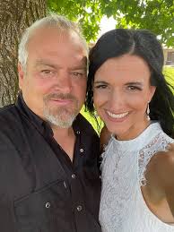 Who can mow and maintain a small yard for an 80-year-old in the Enid area?