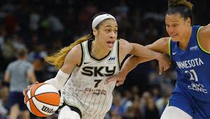 Chennedy Carter will be an unrestricted free agent after Sky decide not to  extend a qualifying offer- Annie Costabile : r/wnba