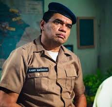 É isso mesmo, também sou ator! 😅 E hoje, no Dia Nacional do Teatro, trago esse personagem muito importante na minha carreira: o Cabo Amâncio, do Cine Holliúdy.⁣ ⁣ Cabo Amâncio foi
