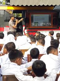 Sekolah luar biasa (slb) swasta yayasan teungku chik yang terletak kecamatan kutablang kabupaten bireuen sangat. Kanwil Kementerian Agama Provinsi Aceh Seuramo