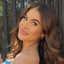 Shea Burnett's Instagram, Twitter & Facebook