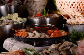 Restoran ini menyediakan pelbagai pilihan makanan laut seperti sotong. Steamboat Bbq Buffet D Kayangan Restaurants In Shah Alam Kuala Lumpur