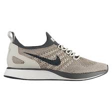 Nike Air Zoom Mariah Flyknit Racer Women S At Champs Sports Nike Nike Flyknit Women Nike Air Zoom