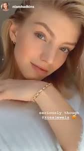 Kendra Small Hoop Earrings