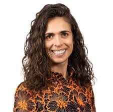 Amanda Midgley's Instagram, Twitter & Facebook