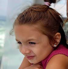 How do dining credits work for a family of 4?