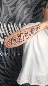 Trust No One Tattoo Lettering Letter Tatuaje Tatuaggio Scritta Tattoos Chicano Letter Video Tattoo Lettering Tattoo Fonts Tattoos