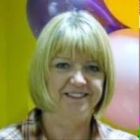 Terri Pike's Instagram, Twitter & Facebook