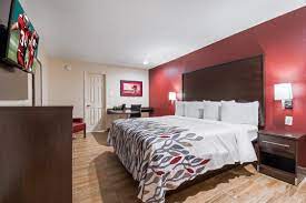 225 red roof inn reviews. Budget Pet Friendly Hotel In Spring Tx 77388 Red Roof Inn