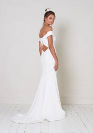 Dallas By Jane Hill Modern Romantic Wedding Dresses For The Modern Bride Who L Modern Wedding Dress Unique Australian Bridal Designers Fitted Wedding Dress