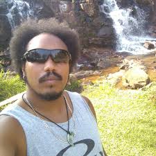 Stream Albert Dias music