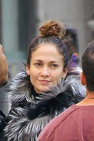 Jennifer lopez without makeup now pictures are viral and trending for a reason. Pics Jennifer Lopez With No Makeup Stunning On Set Hollywood Life