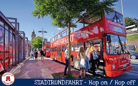 Experience hamburg from the water and hop off when you'd like to explore more on land. Stadtrundfahrt Hamburg Hop On Hop Off Hti