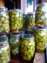 Garden Betty Grow Play Every Day Pickled Green Tomatoes Green Tomato Recipes Pickling Recipes