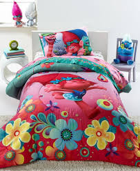 Bring The Cheer And Charm Of Trolls To Bedtime With This Vibrant Four Piece Bedding Set For A Delightful Twin Bed Co Trolls Bedding Girl Room Comforter Sets