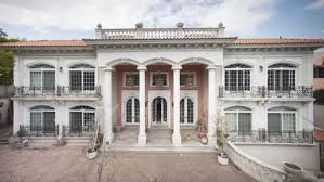 Miguel ángel félix gallardo, commonly referred to by his aliases el jefe de jefes and el padrino, is a convicted mexican drug lord. Borderland Beat The End Of Narco Mansions The New Life Style Of The Mexican Drug Capos
