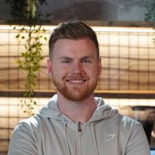 Max Roe's Instagram, Twitter & Facebook