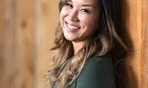 Andrea Baruch's Instagram, Twitter & Facebook