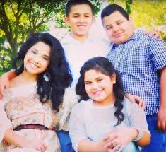 #beckyg #beckyglifestyle #celebritypoints becky g's lifestyle, boyfriend, age and new songs ★ 2020 rebbeca marie gomez (born march 2, 1997), also known as. Becky G Bio Wiki Net Worth Dating Boyfriend Family Age Height