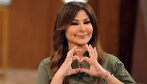 وحققت إليسا نجاحاً آخر في عام 2002 في ألبوم عيشالك مع شركة عالم الفن، حيث صورت منه أغنية الألبوم الرئيسية في باريس بالتعاون مع كريستيان ديور فكانت الوجه الإعلامي العربي الأول لديور. ÙØ¬Ø± Ø§Ù„Ø³Ø¹ÙŠØ¯ ØªØµÙ Ø¥Ù„ÙŠØ³Ø§ Ø¨Ù€ Ø§Ù„Ø¨Ø·Ù„Ø© Ø¨Ø¹Ø¯ ØªØµØ±ÙŠØ­Ø§Øª Ù…Ù†Ø³ÙˆØ¨Ø© Ù„Ù‡Ø§ Ø¹Ù† Ø¥Ø³Ø±Ø§Ø¦ÙŠÙ„ ÙˆØ·Ù† ÙŠØºØ±Ø¯ Ø®Ø§Ø±Ø¬ Ø§Ù„Ø³Ø±Ø¨