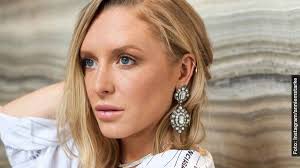 Ella es Annie Starke, Lily Cartwright en Ratched, serie de Netflix