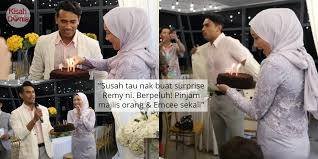 58,088 likes · 3,397 talking about this. Nak Buka Baju Tak Giliran Bekas Tunang Balas Surprise Hari Jadi Remy Ishak Kisah Dunia