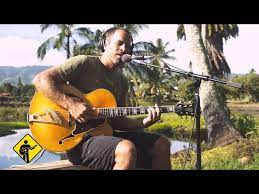 I'm not sure whether it's the lyricism of the song itself or the story behind it, but there's always this very ethereal quality to the track that i find difficult to articulate. Sittin On The Dock Of The Bay Feat Jack Johnson Otis Redding 50th Anniversary Youtube