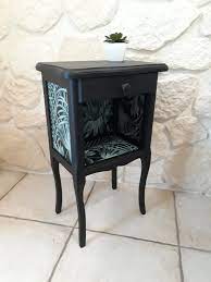 chevet en bois relooke et patine a l ancienne relooking de mobilier mobilier de salon relooker meuble