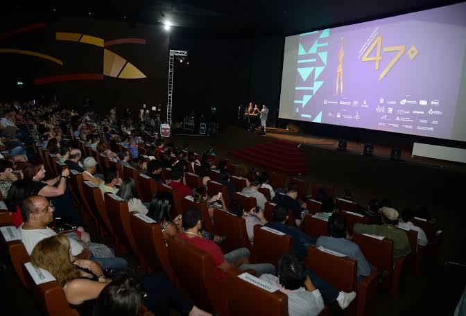 Resultado de imagem para cinemas brasil"