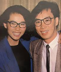 大家下午好， 想请问群组内有哪位朋友懂得作曲及填词？ 有个建议，希望大家一起作首歌送俾蔡生。 大家意见如何？如果可以配合的朋友，可以私信我。  Thank You!