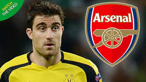Arsenal announce new signing Sokratis Papastathopoulos