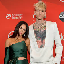 I think i'm okay by machine gun kelly, yungblud & travis barker. Machine Gun Kelly Reveals He Wears Megan Fox S Blood Around His Neck Machine Gun Kelly M