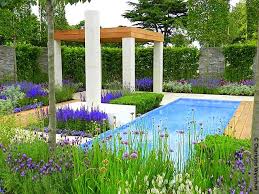 Rhs Hampton Court 2012 Lots Of Innovative Ideas And Low Cost Gardens To Beat The Recession Landscape Design Garden Design Italian Garden
