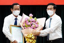 Ông có phần lớn thời gian học tập và làm việc gắn liền với tỉnh bến tre. Onxg43ysx9vedm