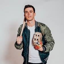 Noah Martel (@NoahLikeTheArc)