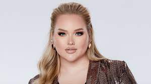Nikkie first started uploading videos on youtube in 2008 after being inspired by mtv's the hills and lauren conrad. Esc 2021 Youtube Star Nikkietutorials Ist Co Moderatorin News