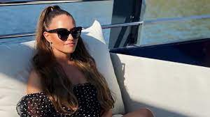 Neues Geschäft? Laura Müller verkauft Videogruß für 250 Euro