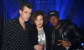 Jul 22, 2019 · my little kids loved it and my husband who is very picky about alternative things tasted it and said it was amazing and just as good or better than the annie's boxed macaroni and cheese. Annie Mac I M Happy In Chaos And Noise Annie Mac The Guardian