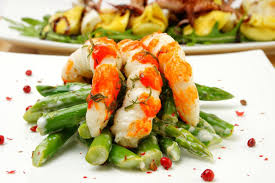 Saute De Gambas Et Asperges Vertes Un Delice Printanier A Faire Avec Les Produits De Saison Recette Asperge Verte Recettes De Cuisine Alimentation