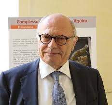 Galli ha sfoggiato oggi su la7: Covid19 E Ripartenze Massimo Galli Responsabile Della Divisione Di Malattie Infettive Dell Ospedale Sacco Di Milano E Docente Di Malattie Infettive Universita Di Milano Rai Radio 1 Raiplay Radio