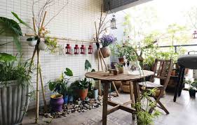 Dengan demikian, gambar railing balkon ini bisa digunakan untuk membuat ide desain railing balkon klasik yang lebih jelas dengan mengangkat tema ala perancis. 7 Balkon Rumah Minimalis Modern Yang Sederhana Namun Menawan Arsitag